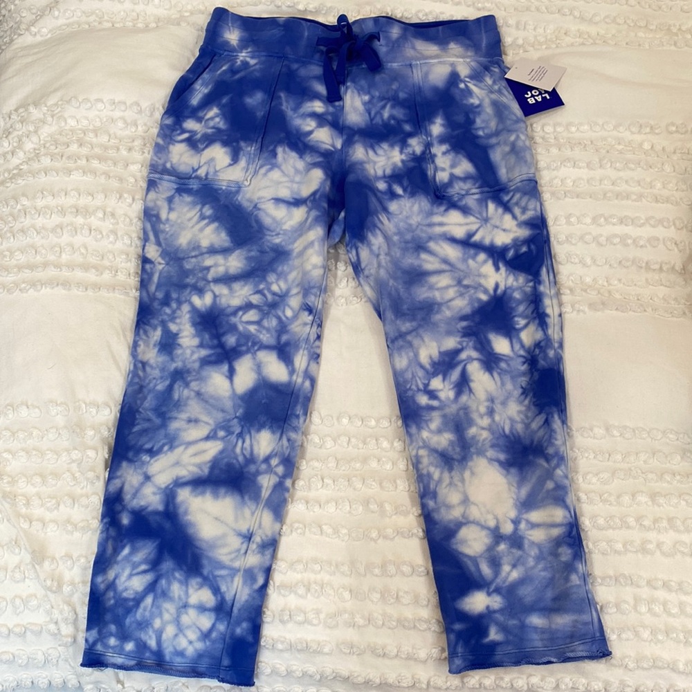 Joy Lab blue tie dye Capri length sweats, size Large, NWT
